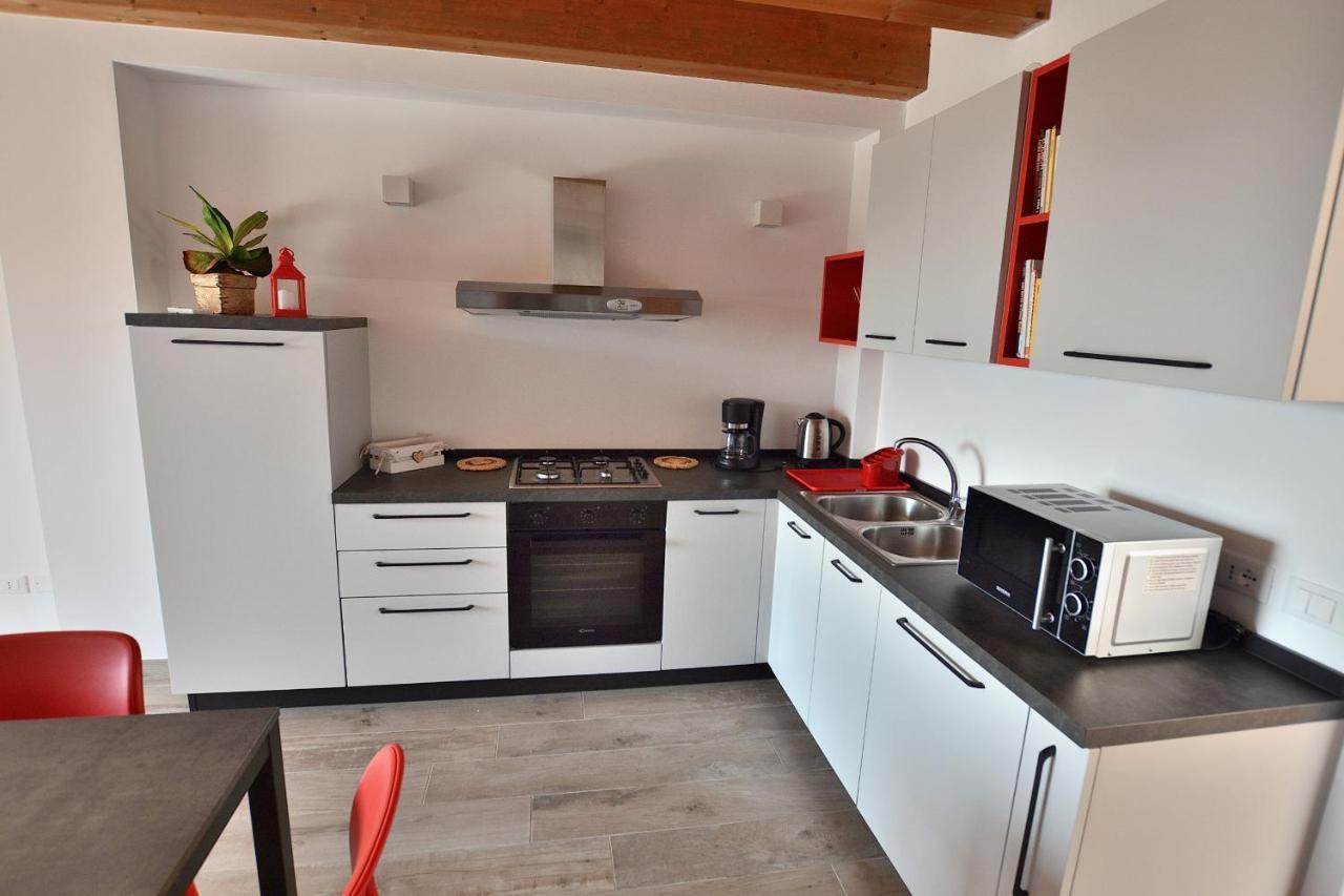 Red Apartment In Marciaga Di Costermano sul Garda Exterior foto